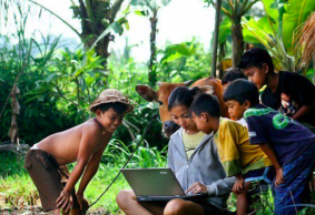 Komunikasi Inklusif: Memperkuat Kepercayaan dan Jembatan Pemersatu Indonesia di Era Digital