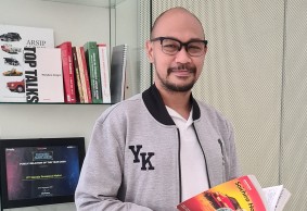Yulian Karfili,  Honda Prospect Motor: Berusaha Menjadi PR Auntentik