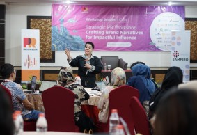 Dua Tips Meramu Identitas 