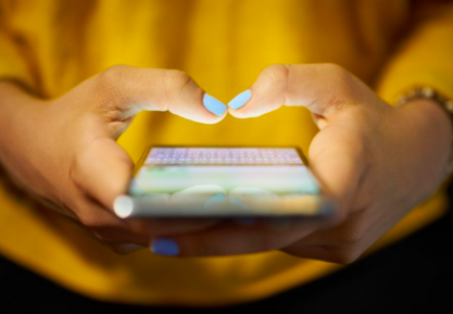 Pentingnya Komunikasi Kesantunan dan Fenomena Disinhibisi di Ruang Virtual 