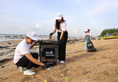 BNI Gencarkan Edukasi sebagai Fondasi Keberlanjutan Aksi Bersih Pantai di Bali