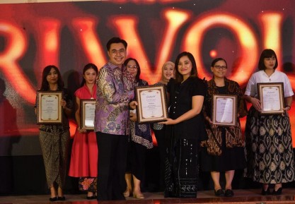 Fiona Sari Utami Sekretaris Perusahaan PTP Nonpetikemas Raih Penghargaan PRIWOLA 2026