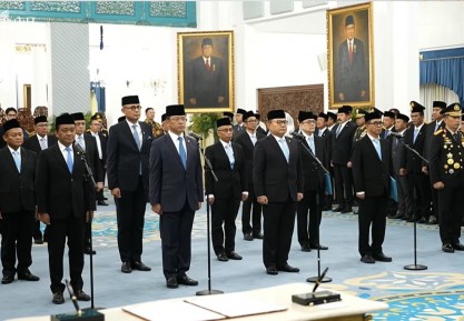Catatan Tentang “Reshuffle” Ketujuh Kabinet Merah Putih