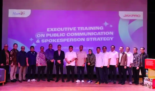 Perkuat Kapasitas Komunikasi Publik Pimpinan, Jakpro Gelar Pelatihan Direksi