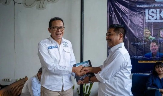 Lantik Pengurus Baru, ISKI Jatim Soroti Media Sosial dan Komunikasi Pemerintah