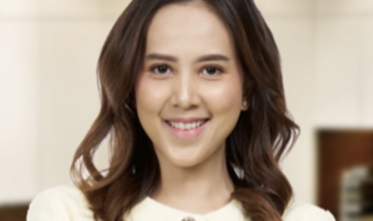 Indah D.P. Pertiwi Head of CorCom & CSR Nusantara Infrastructure: Hebat itu Bukan Soal Jabatan 