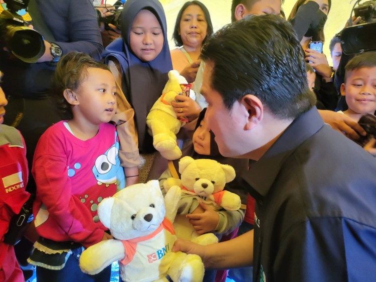 Menteri BUMN Erick Thohir Kunjungi Trauma Healing Korban Gempa Cianjur