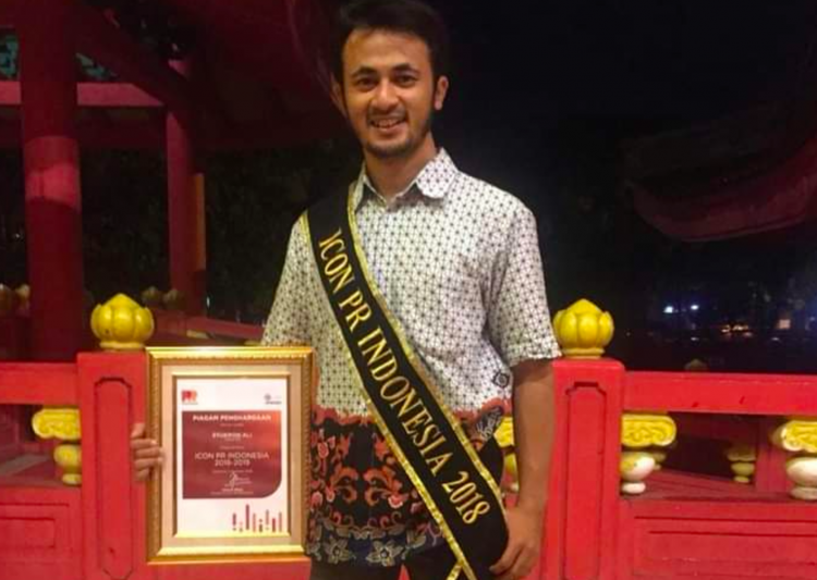 Rumus SANTRI, Tips Jadi PR Pro Masa Kini