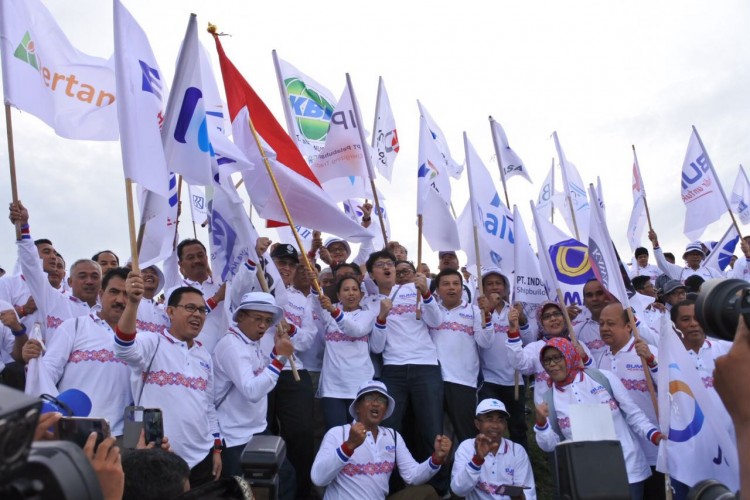 Mempiarkan BUMN Hadir untuk Negeri