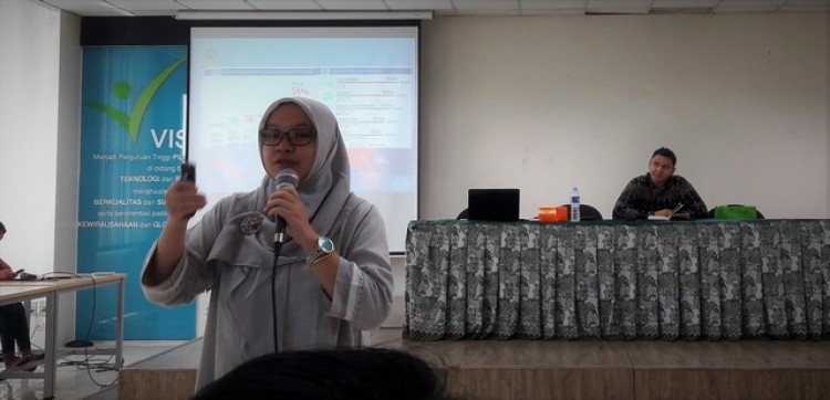 Gaya Humas Pemerintah Hadapi Krisis Media Sosial