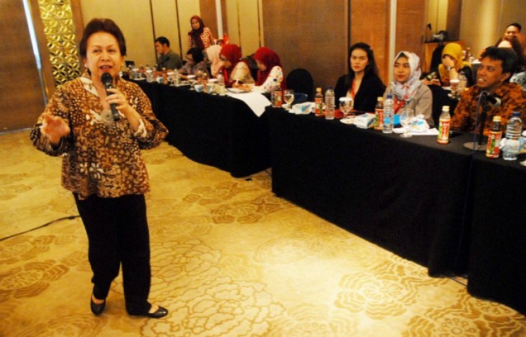 Maria Wongsonagoro: 