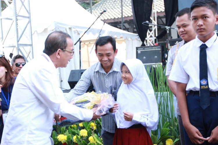 Memaknai Hari Lahir