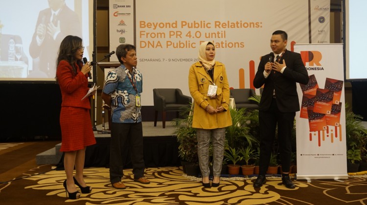 PR INDONESIA Fellowship Program Angkatan Kedua, Resmi Luncurkan Buku PR