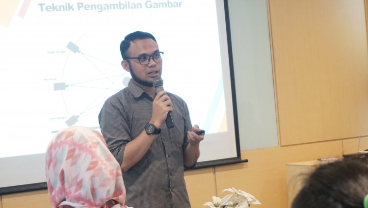 Rumus Bercerita Menggunakan Video