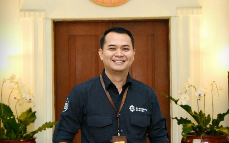 Azis Ucapkan Perpisahan