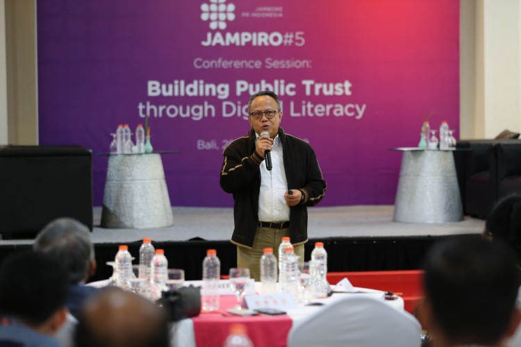 Strategi Mempertahankan “Trust” di Era Digital