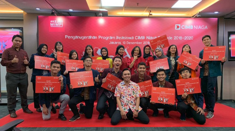 Dukung Pendidikan, CIMB Niaga Lanjutkan Program Beasiswa 