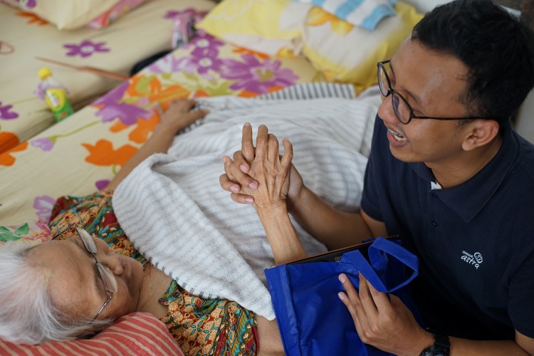 Komunikasi Empatik: Memanusiakan Merek