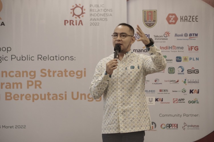 Program PR: Strategi Menaklukkan Tantangan