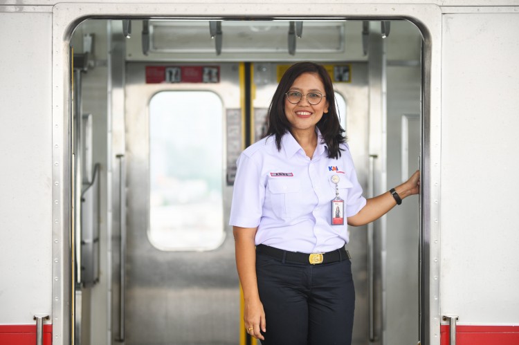 Anne Purba, KAI Commuter: Membangun Komunikasi, Mengubah Budaya