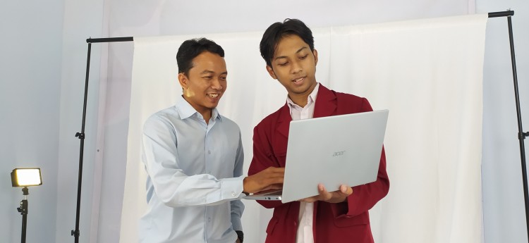 Dukungan Internet untuk Meningkatkan Budaya Literasi di Indonesia