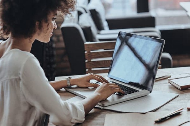 Kebangkitan “Blogger” dan Strategi Komunikasi Media Warga