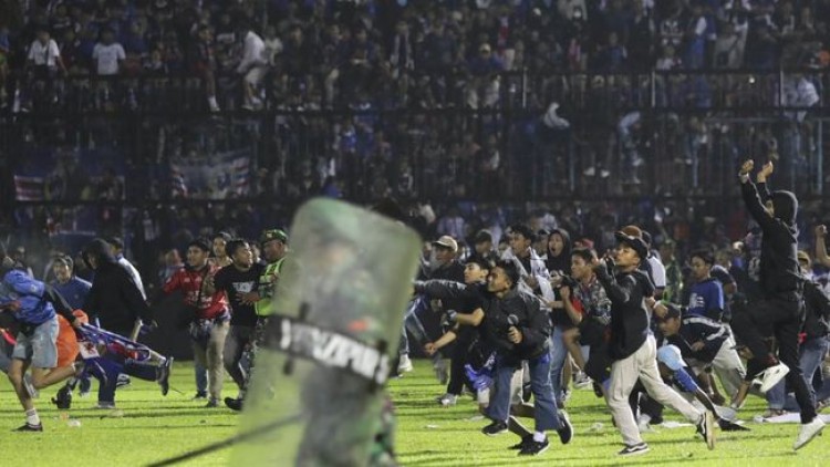 Menelaah Tragedi Kanjuruhan dari Sisi komunikasi