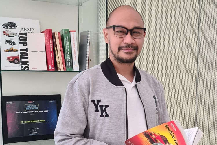 Yulian Karfili,  Honda Prospect Motor: Berusaha Menjadi PR Auntentik