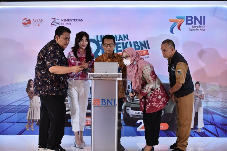 Apresiasi Nasabah Loyal, BNI Bagi-bagi Puluhan Mobil Mewah