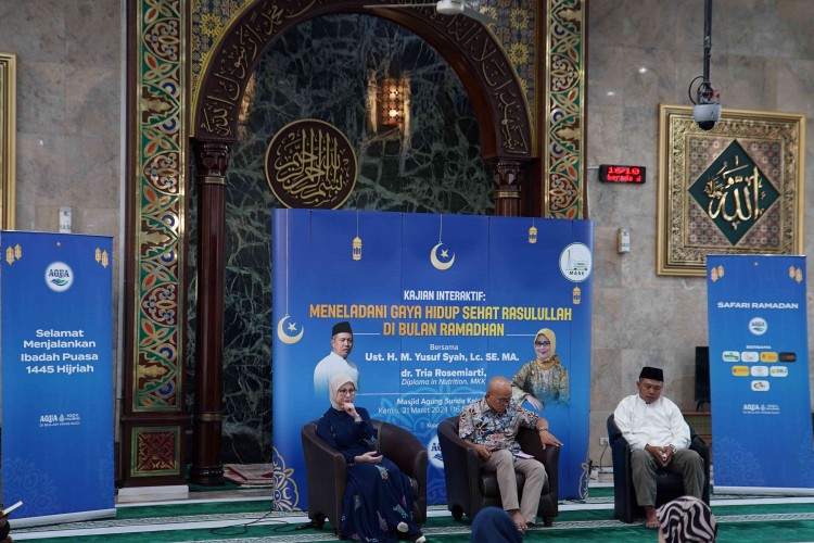DKM Masjid Agung Sunda Kelapa &AQUA Edukasi Umat Pentingnya Jaga Kesehatan Saat Puasa