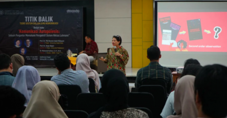 Guru Besar Ilmu Komunikasi UGM Luncurkan Buku “Komunikasi Autopoiesis”