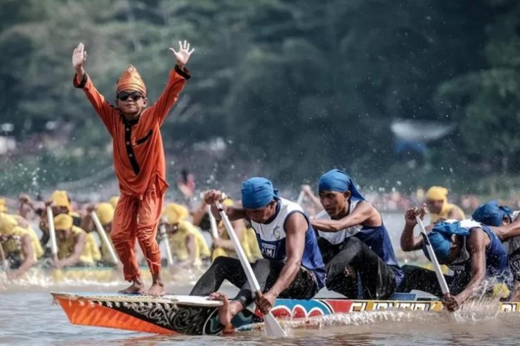 Pacu Jalur Viral, Pakar Tekankan Pentingnya Strategi Komunikasi yang Tepat