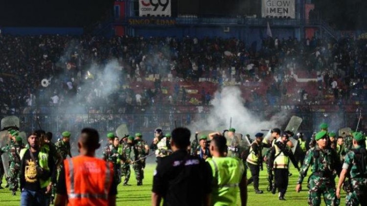 Tragedi Kanjuruhan: Teguran Keras untuk Sepak Bola Indonesia