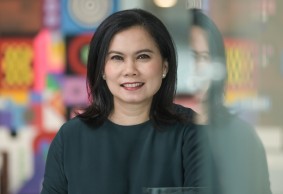 Mona Monika, Bank DBS Indonesia: Berani Melampaui Batasan